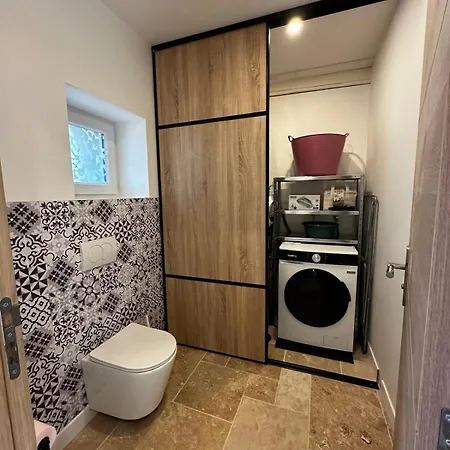 Holiday home Alpaganie , Elevage D'alpagas, Domaine Prive 19ha, 3 Lacs, Peche, Animaux Champniers-et-Reilhac