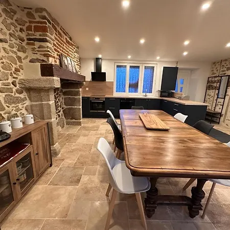 Alpaganie , Elevage D'alpagas, Domaine Prive 19ha, 3 Lacs, Peche, Animaux בית נופש