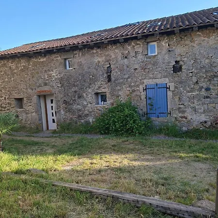 Alpaganie , Elevage D'alpagas, Domaine Prive 19ha, 3 Lacs, Peche, Animaux *